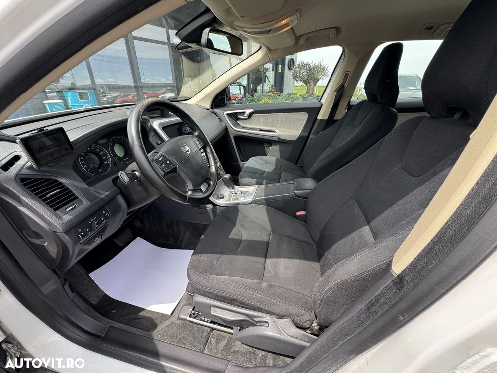 Volvo XC 60 2.4D AWD Aut. - 12