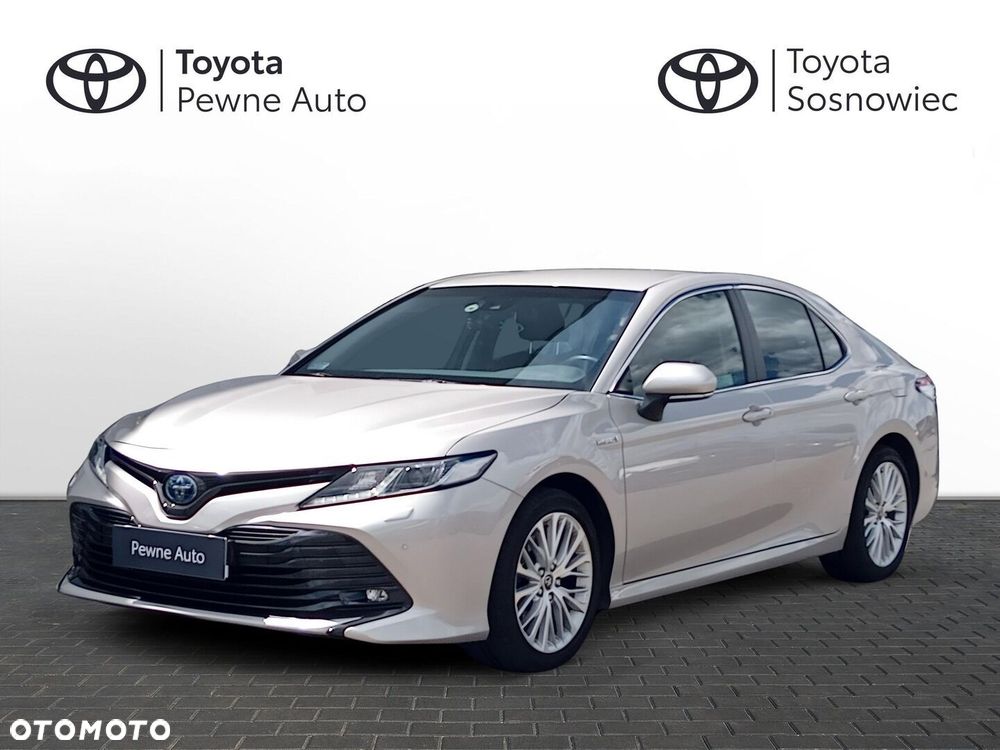 Toyota Camry - 1
