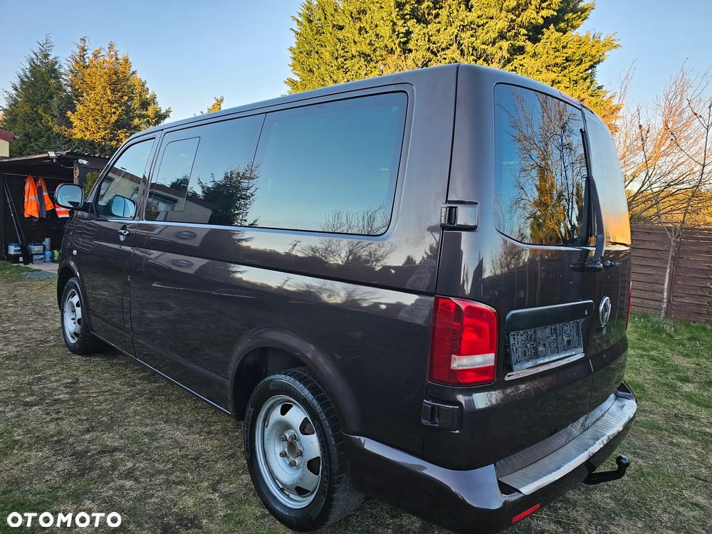 Volkswagen Caravelle - 4