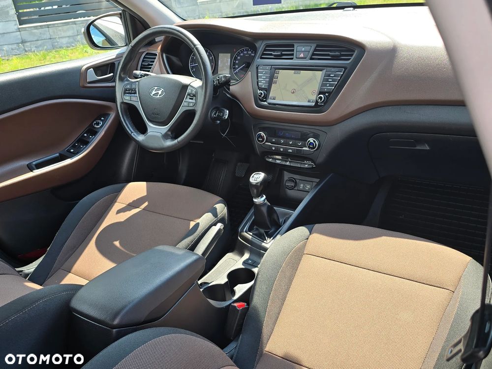 Hyundai i20 1.2 Fifa World Cup Edition - 28