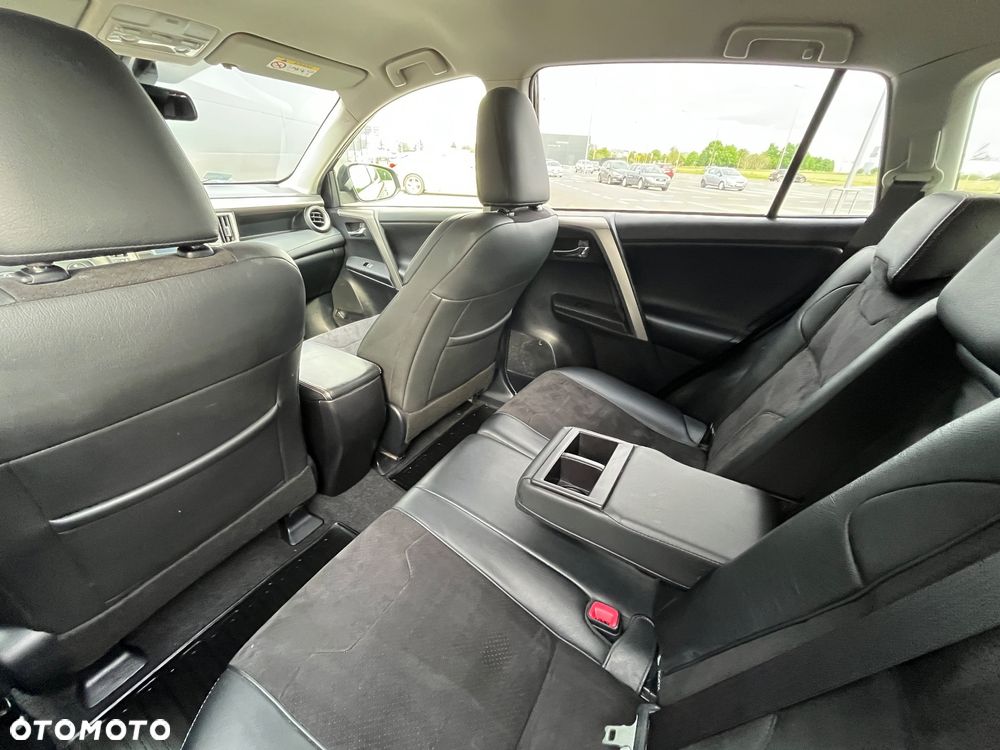 Toyota RAV4 2.0 D-4D Prestige - 9