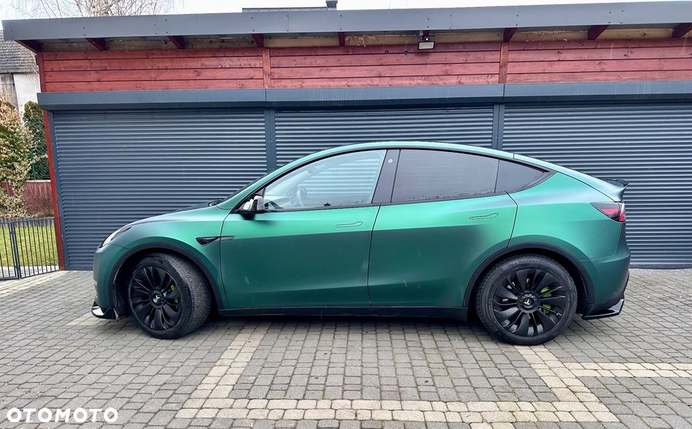 Tesla Y Performance Dual Motor AWD - 7