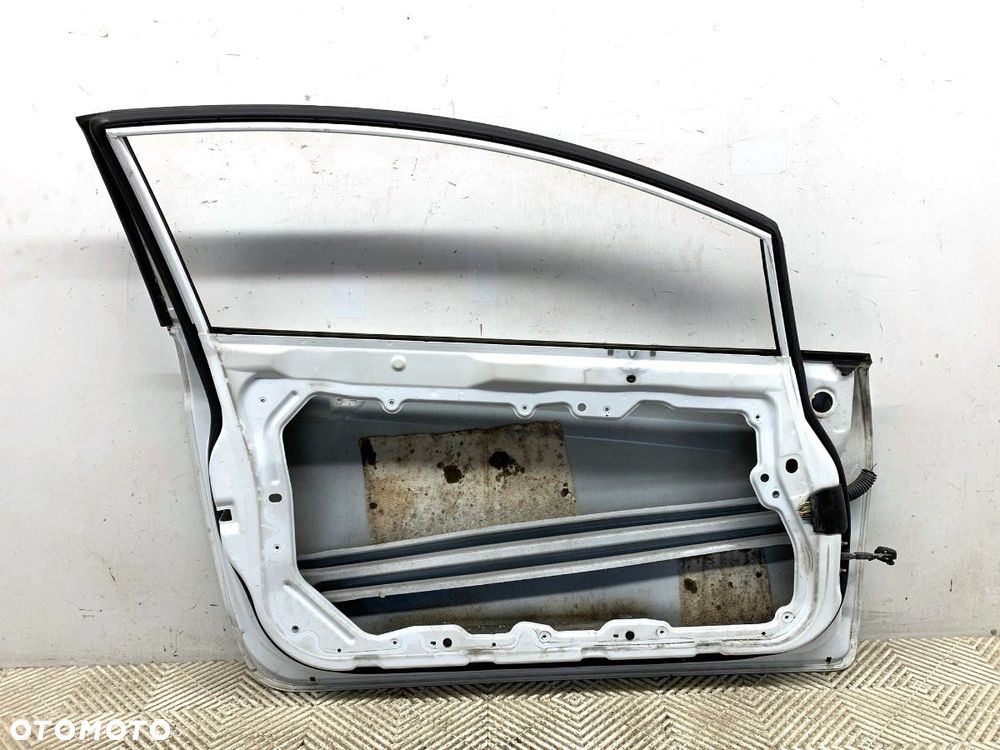 DRZWI LEWY PRZÓD - 199.00 PLN - FORD FIESTA VI (CB1, CCN) 2008 - 2022 1.4 TDCi 51 kW [70 KM] olej - 10