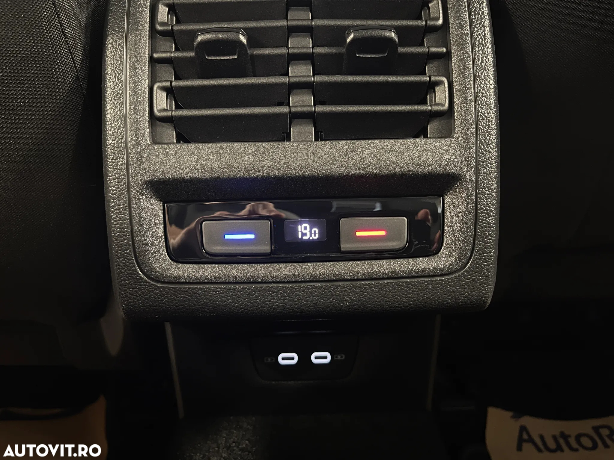 Volkswagen Golf 2.0 TDI DSG Life - 20