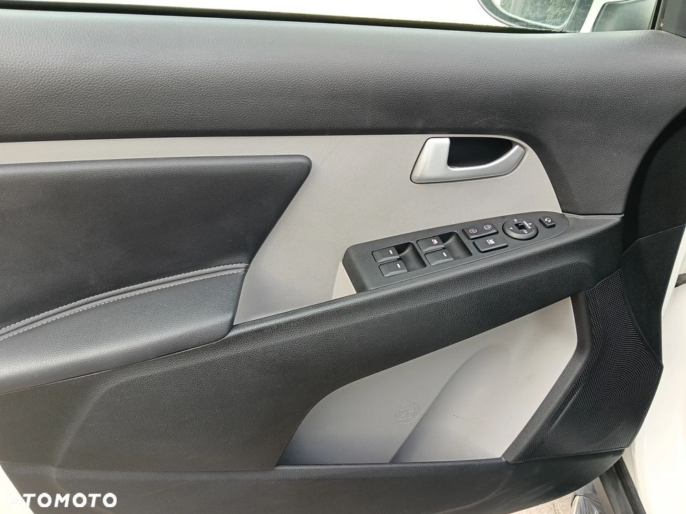 Kia Sportage 2.0 CRDI L AWD - 10