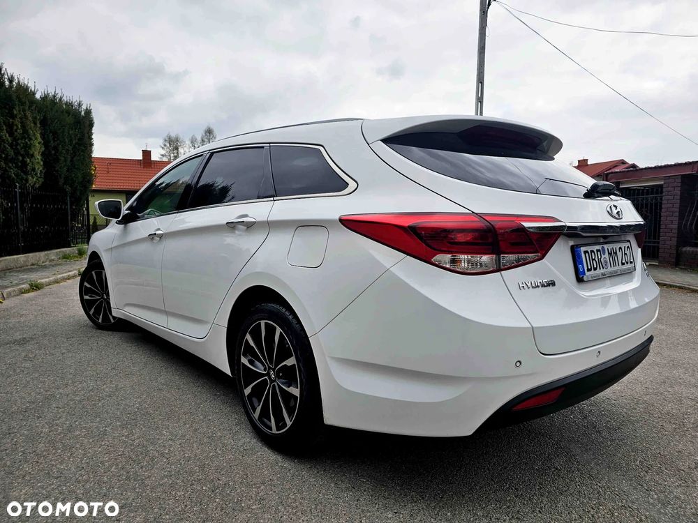 Hyundai i40 Kombi 1.7 CRDi Premium - 11