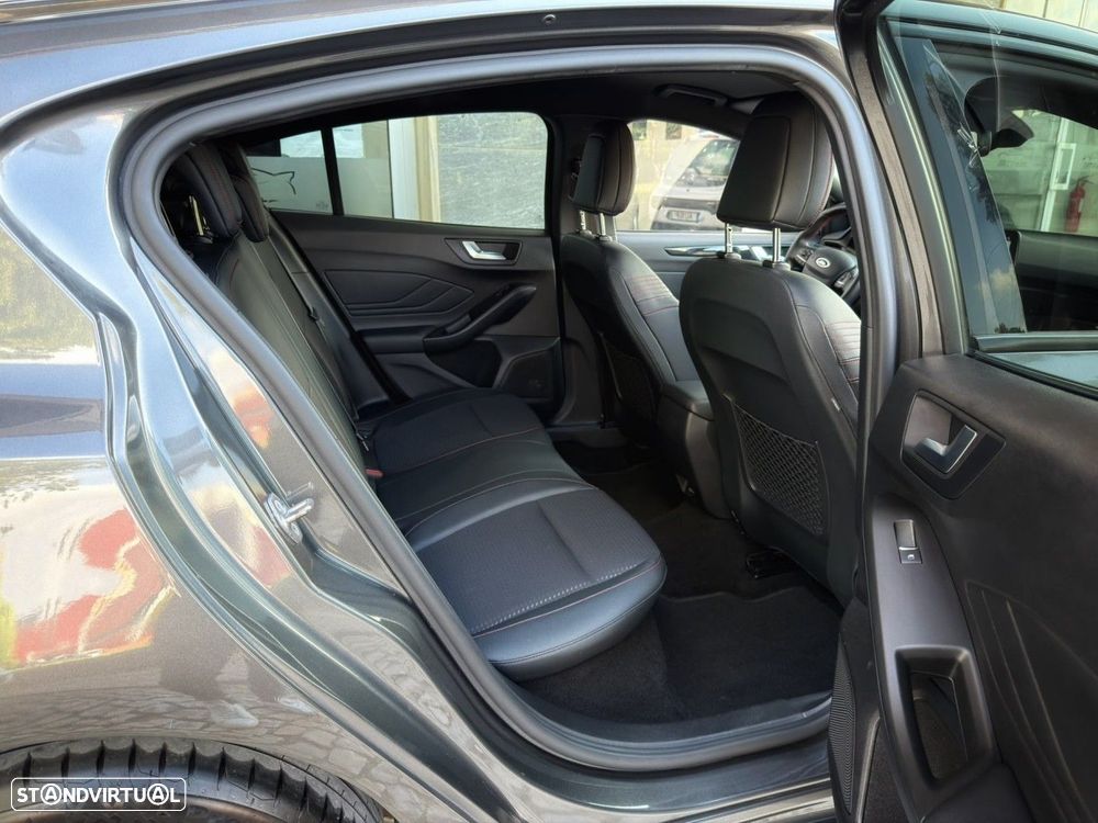Ford Focus 1.0 EcoBoost ST-Line - 9