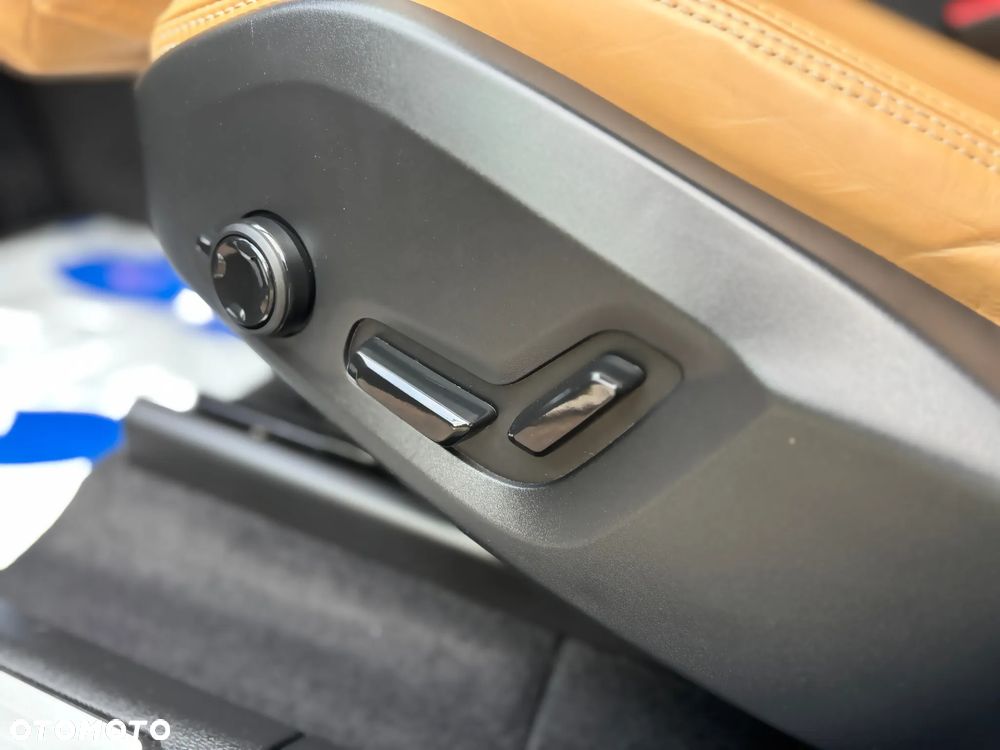 Volvo XC 60 B4 D AWD Geartronic Inscription - 23