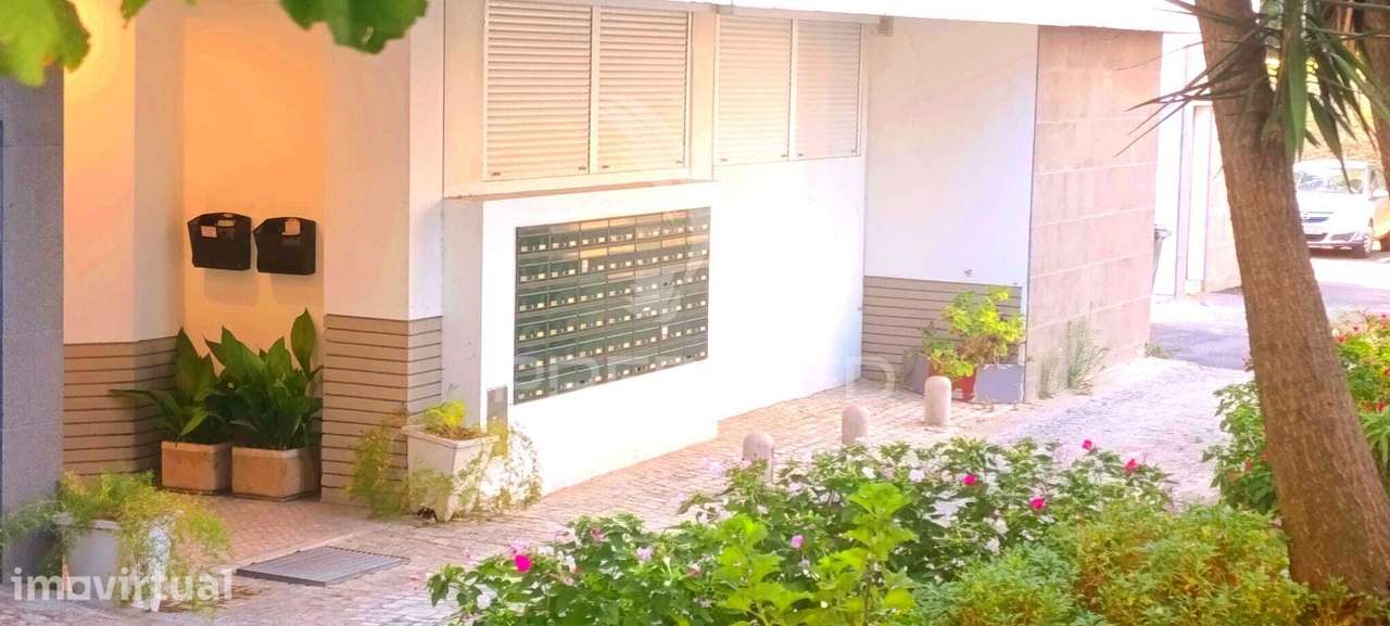 Oportunidade Única nos Olivais: T3 com Garagem Privativa de 160 m²... - Grande imagem: 3/25