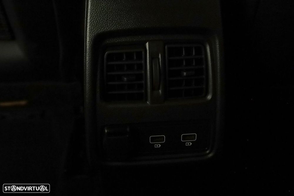 Renault Captur 1.0 TCe Techno Bi-Fuel - 24