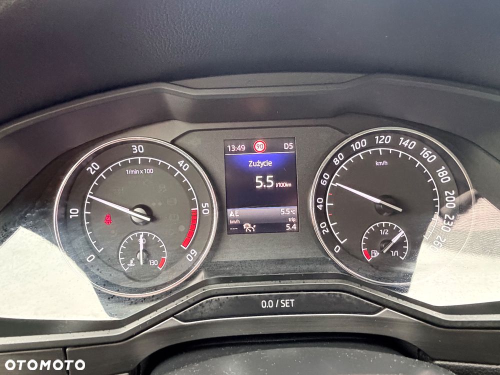 Skoda Superb 2.0 TDI 4x4 DSG Premium Edition - 36