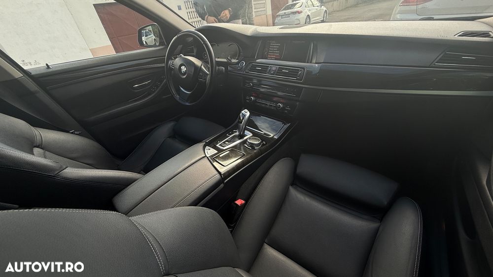 BMW Seria 5 520d AT - 9