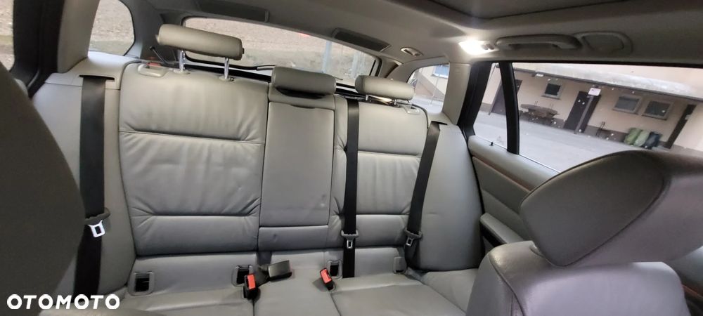 BMW Seria 3 330d - 14