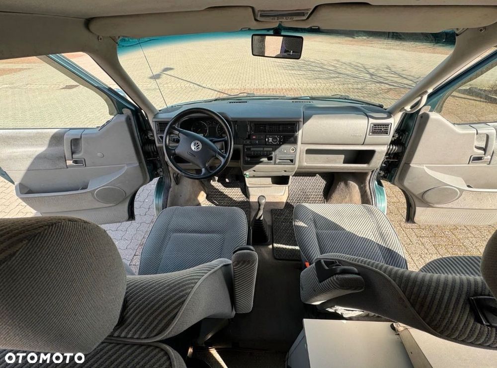 Volkswagen Multivan - 5