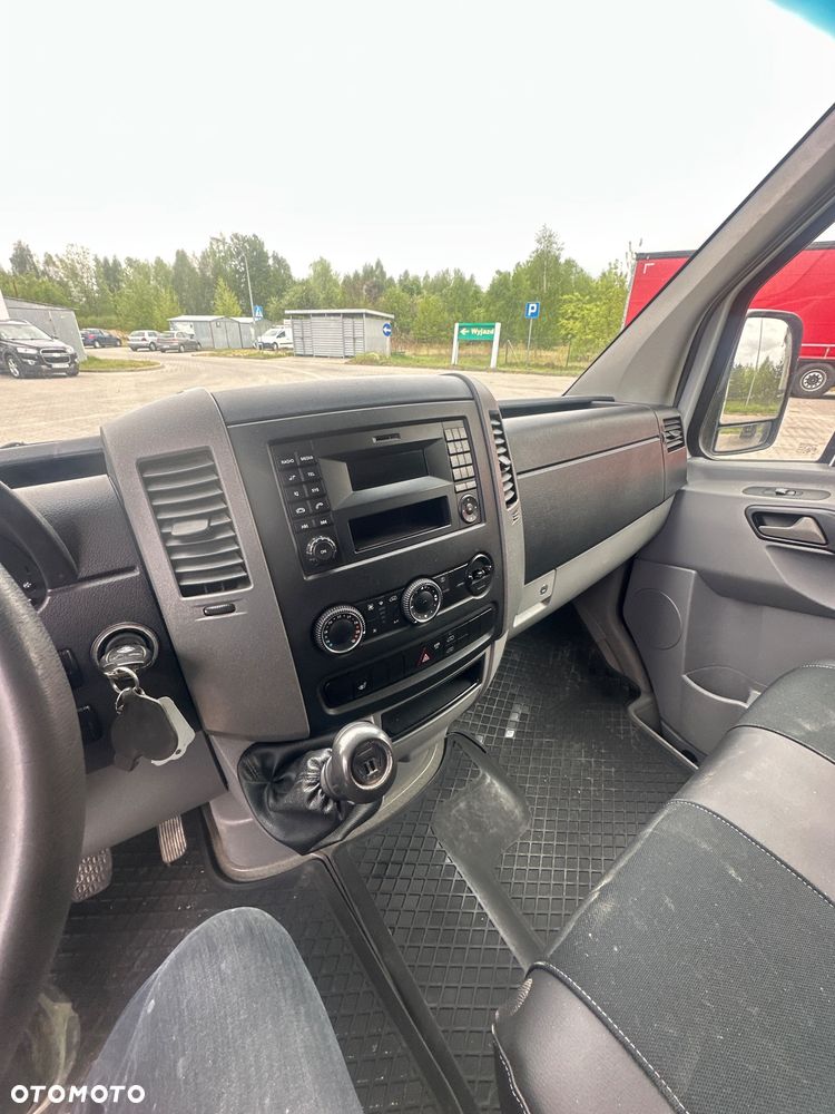 Mercedes-Benz Sprinter - 8