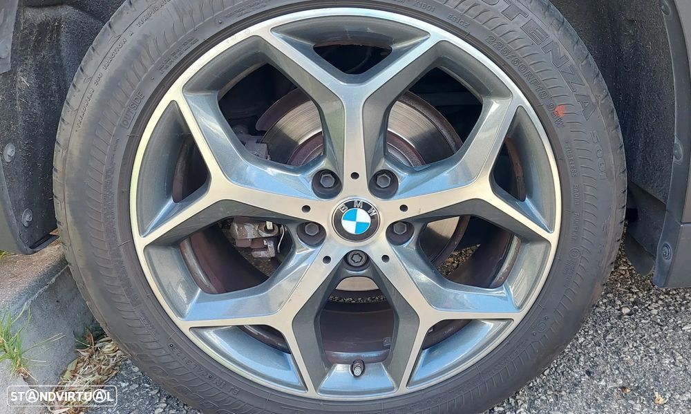 BMW X1 16 d sDrive Auto Line Sport - 18