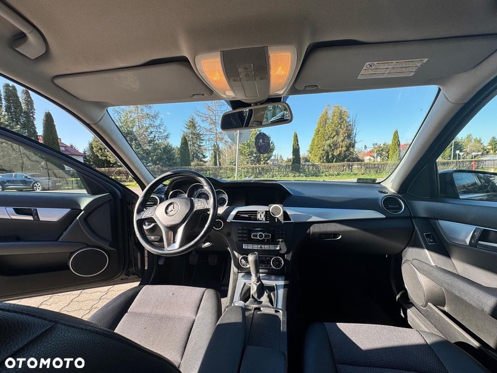Mercedes-Benz Klasa C 180 CGI BlueEFFICIENCY - 11