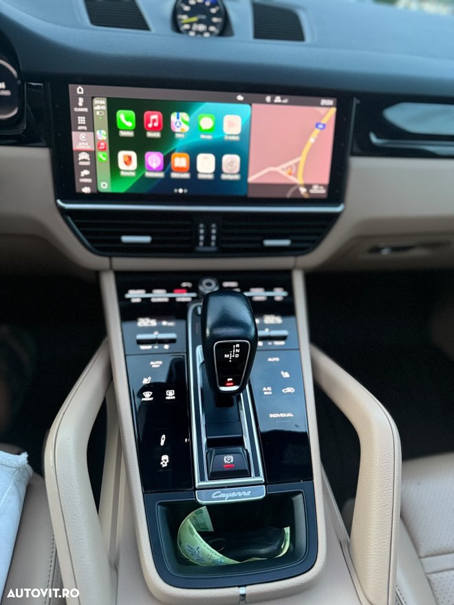 Porsche Cayenne - 7