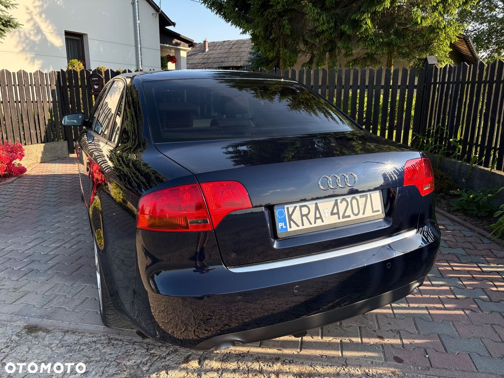 Audi A4 Limousine 3.0 TDI DPF quattro - 5