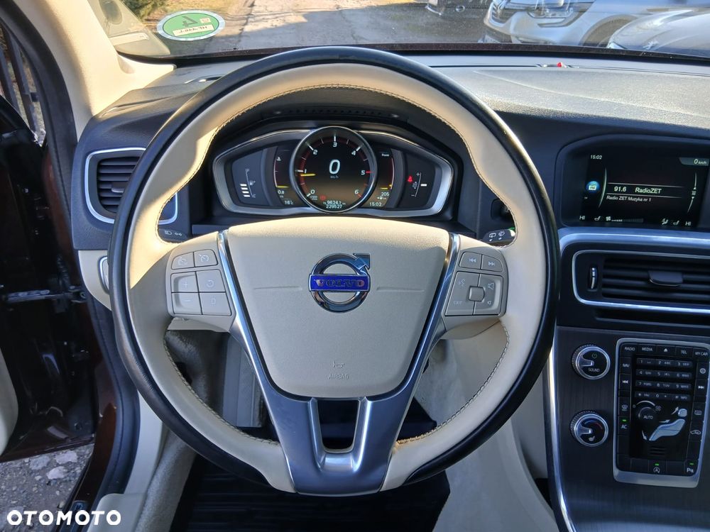 Volvo V60 Cross Country D3 Summum - 19