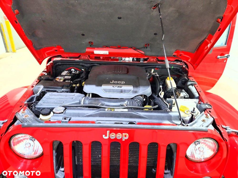 Jeep Wrangler - 12