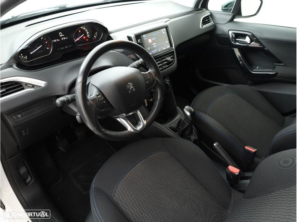 Peugeot 208 1.6 BlueHDi Style - 14