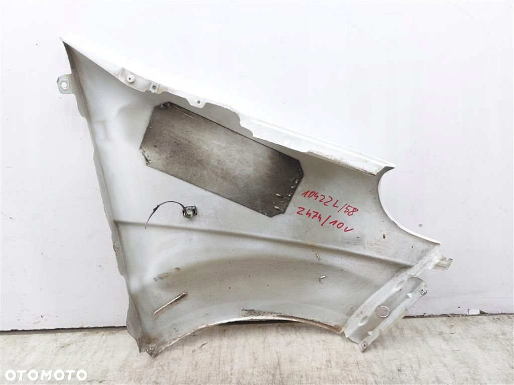 Błotnik przedni lewy Opel Vivaro I  TRAFIC 2001-2014R BIAŁA Z474/10U - 2