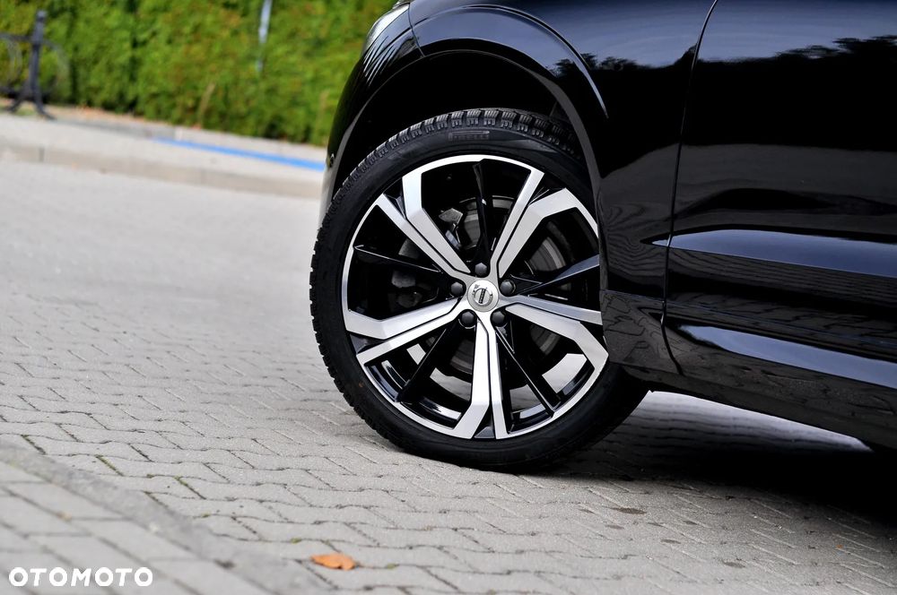 Volvo XC 60 B4 B Plus Dark - 19