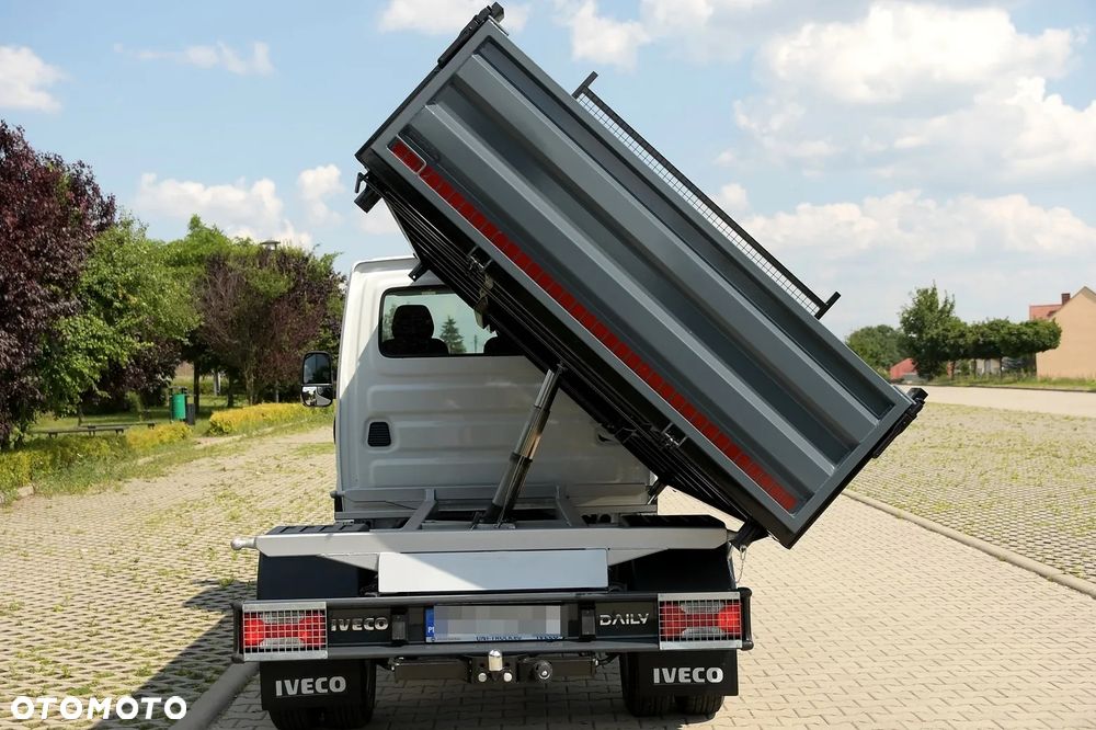 Iveco DAILY/50C18/DMC 3500/TYLKO 47 tyś km PRZEBIEGU!/WYWROTKA 3 STRONNA SKIBICKI 360x210 cm/ 3.0 HPI 180 KM/ SALON POLSKA/ PIERWSZY WŁAŚCICIEL/BEZWYPADKOWY - 6