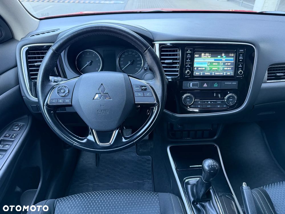 Mitsubishi Outlander 2.0 2WD Diamant - 27