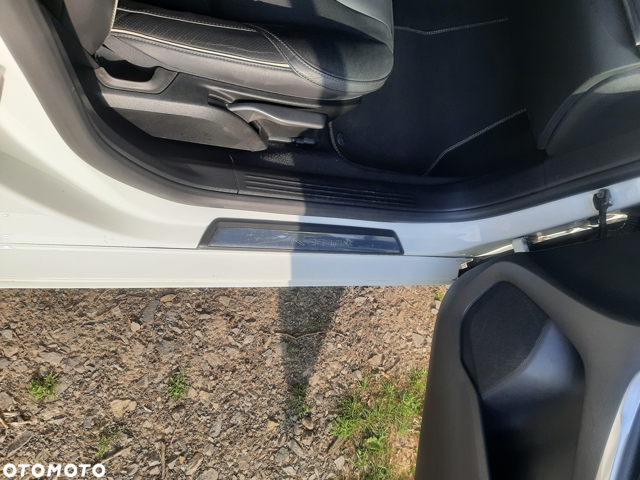 Volvo V40 T3 Drive-E R-Design Momentum - 15