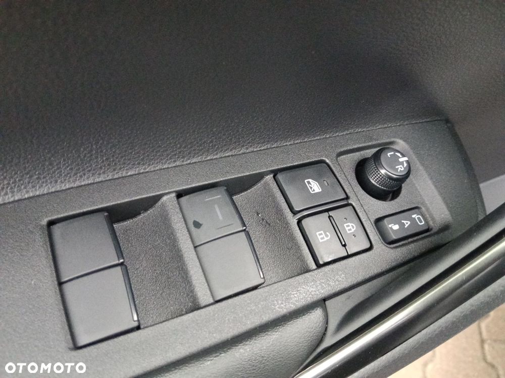 Toyota Corolla Cross - 15