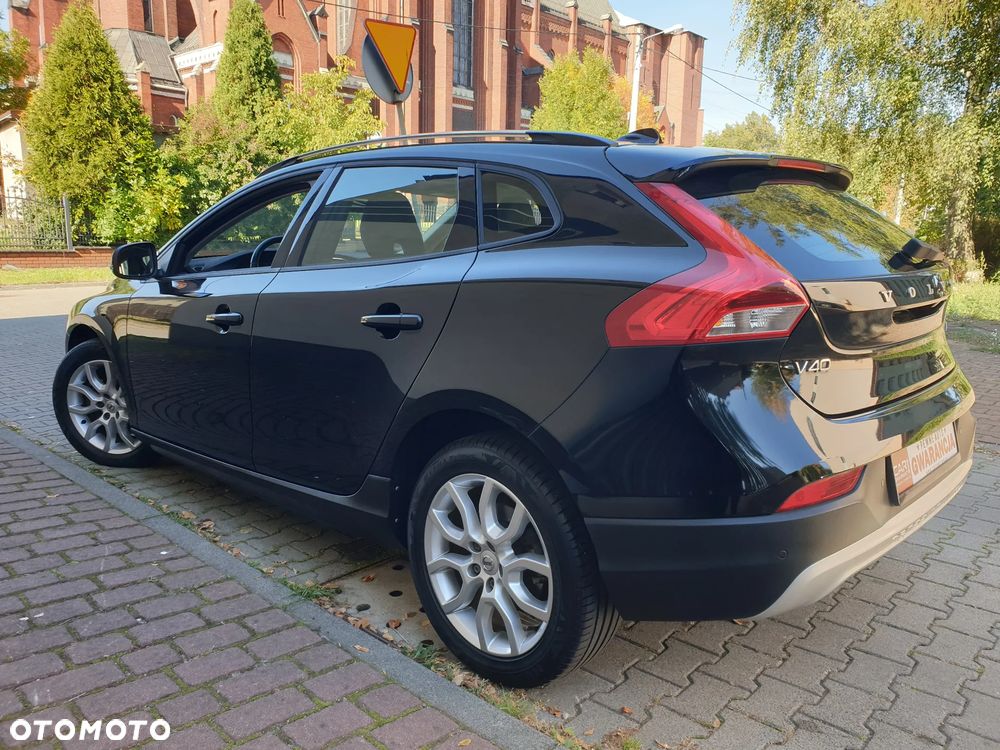 Volvo V40 Cross Country D2 Summum - 4
