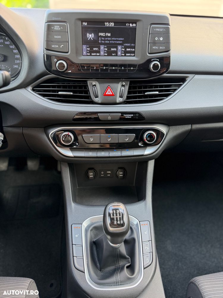 Hyundai i30 1.0 T-GDI Family - 19