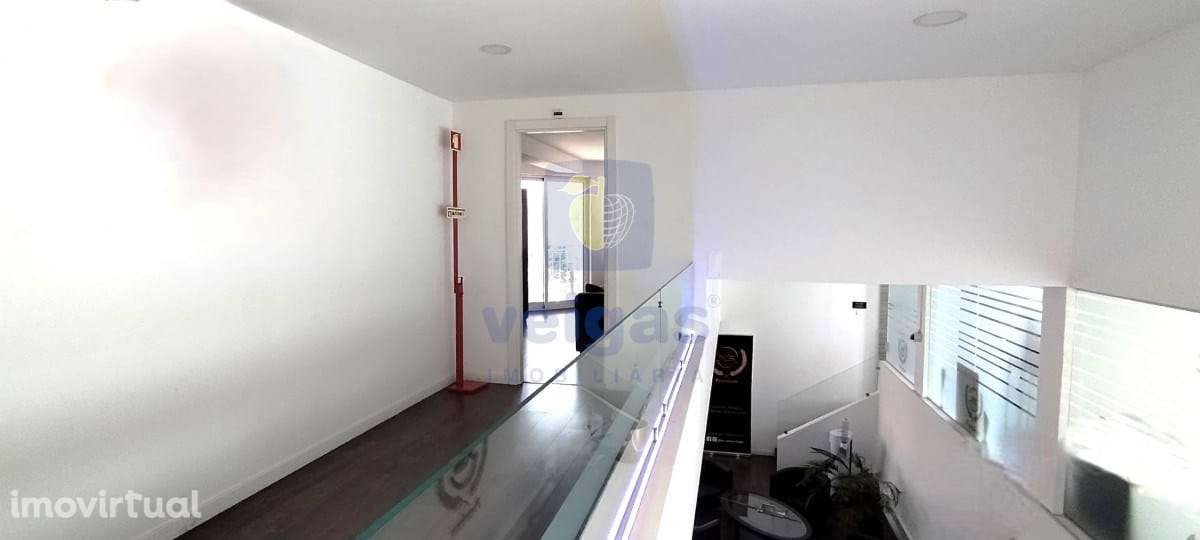 Escritório Santa Iria de Azoia - Grande imagem: 3/49