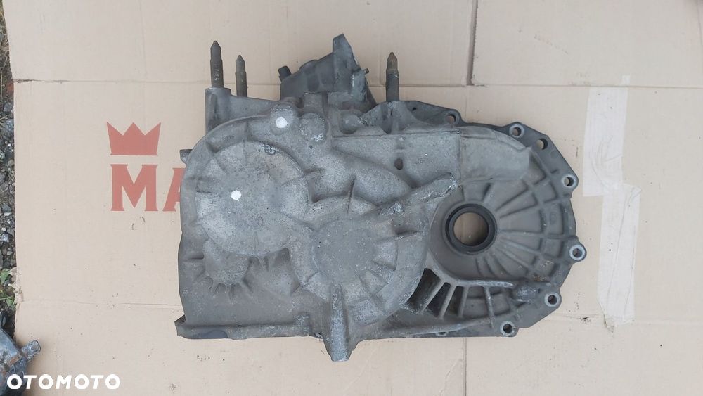 OBUDOWA SKRZYNI BIEGÓW Lancer Evolution 5/6/7/8 Outlander  2.0 16V MD749981 - 2