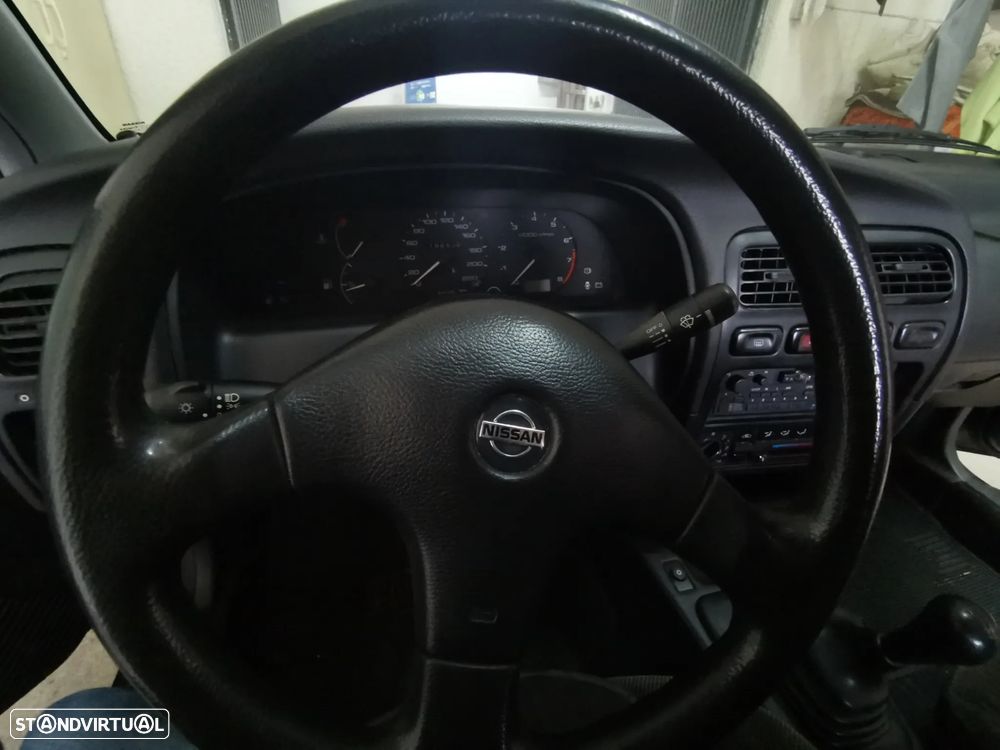 Nissan Primera Hatchback 1.6 LX + - 17