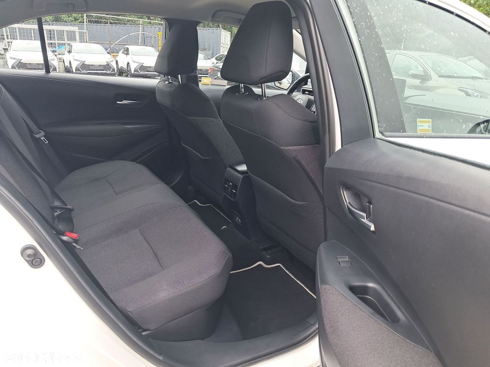 Toyota Corolla 1.8 Hybrid Comfort - 18