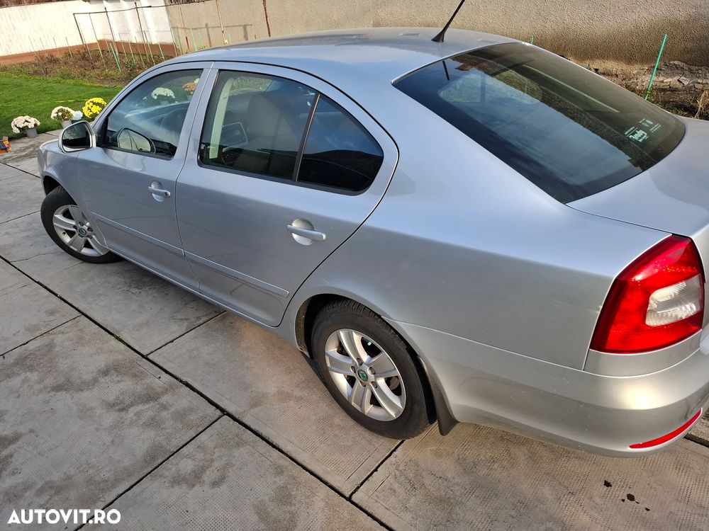 Skoda Octavia 1.6 Active - 3