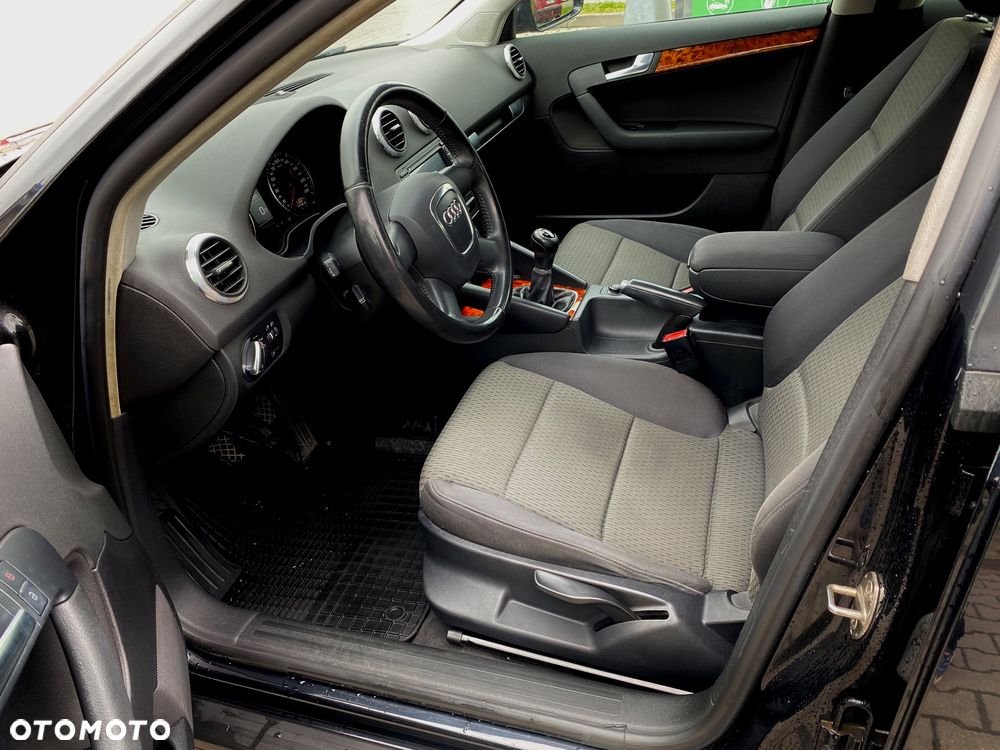 Audi A3 Sportback 1.9 TDI Ambiente - 8