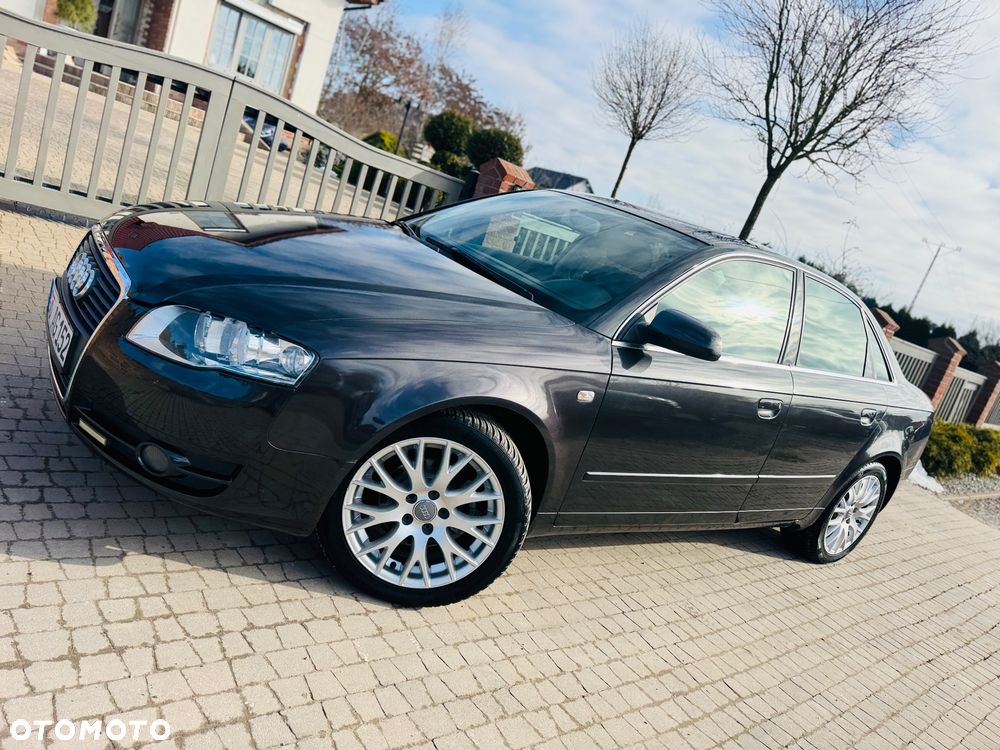 Audi A4 Limousine - 2