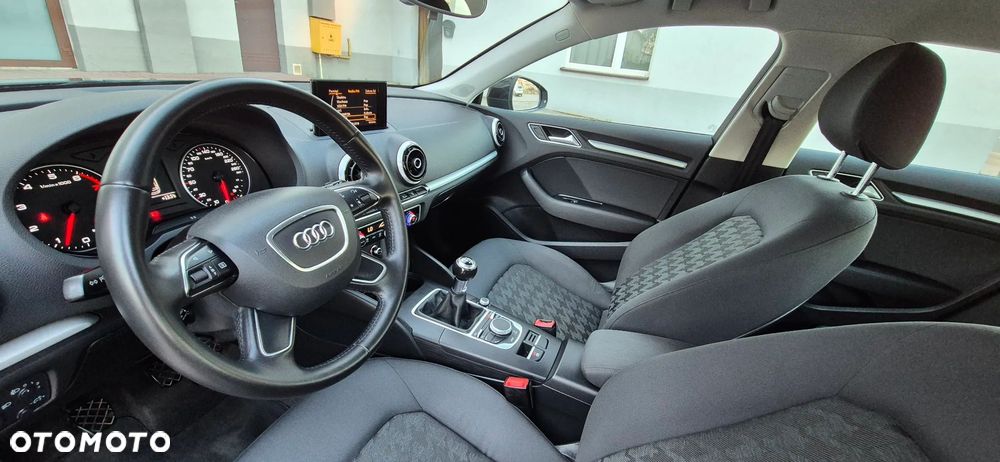 Audi A3 Sportback 1.2 TFSI Attraction - 7