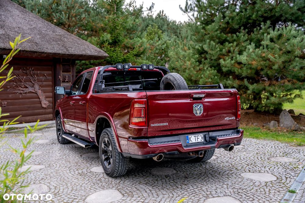 RAM 1500 ver-5-7-crew-cab-laramie
