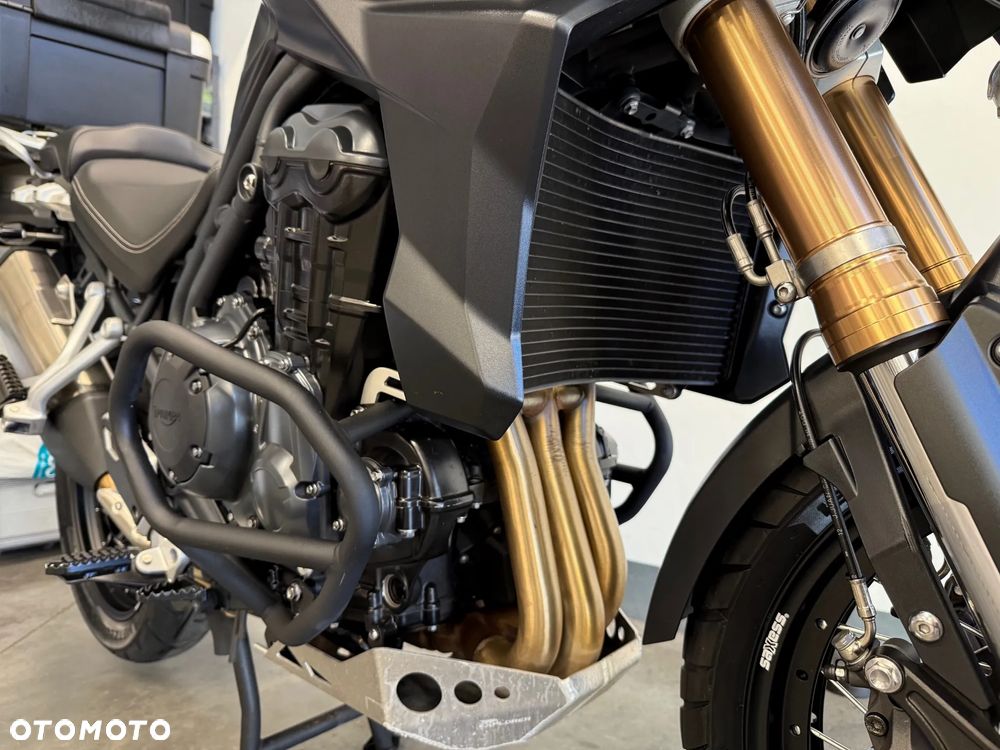 Triumph Tiger - 16