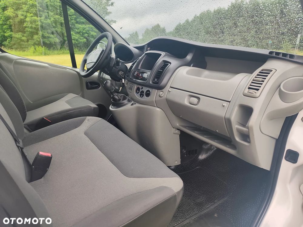 Renault Trafic - 18