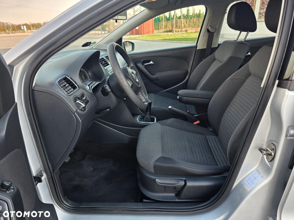 Volkswagen Polo - 17