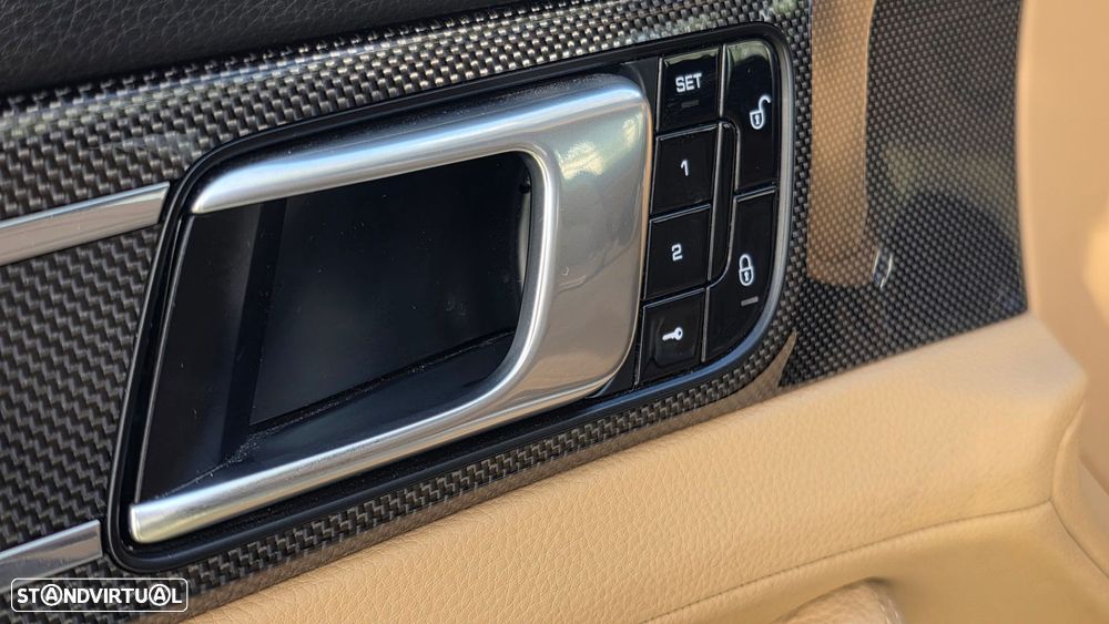 Porsche Panamera Sport Turismo 4 E-Hybrid Platinum Edition - 27