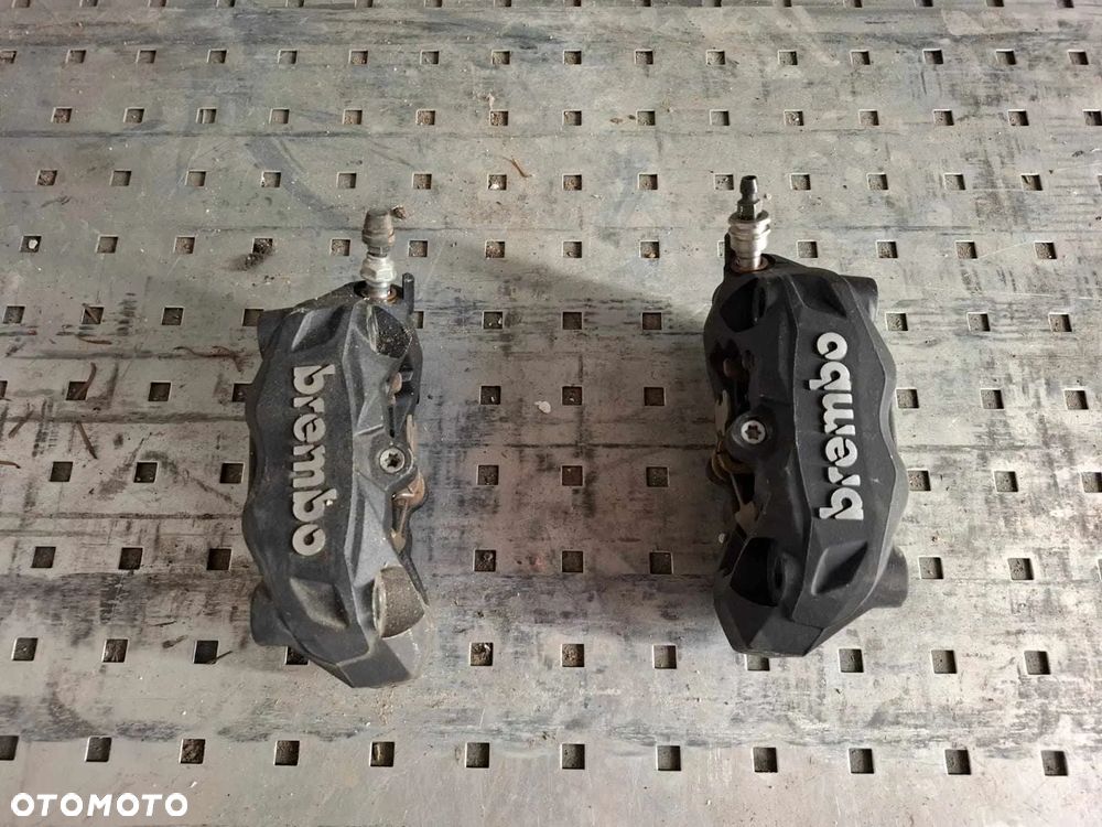 ZACISK HAMULCOWY PRAWY LEWY BMW F900 XR K83 K84 BREMBO PRZEDNI PRZÓD - 3