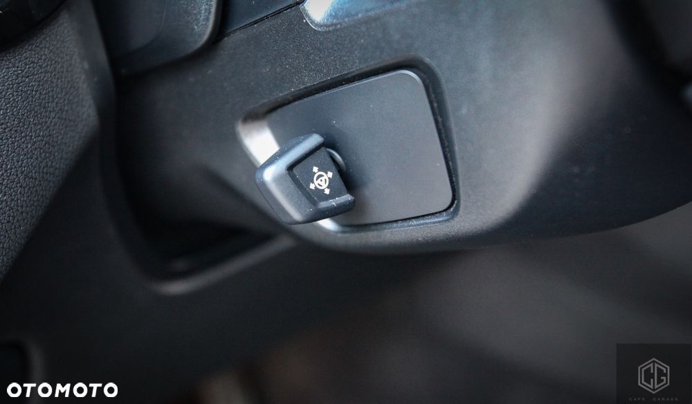 BMW Seria 5 520d xDrive M Sport sport - 38