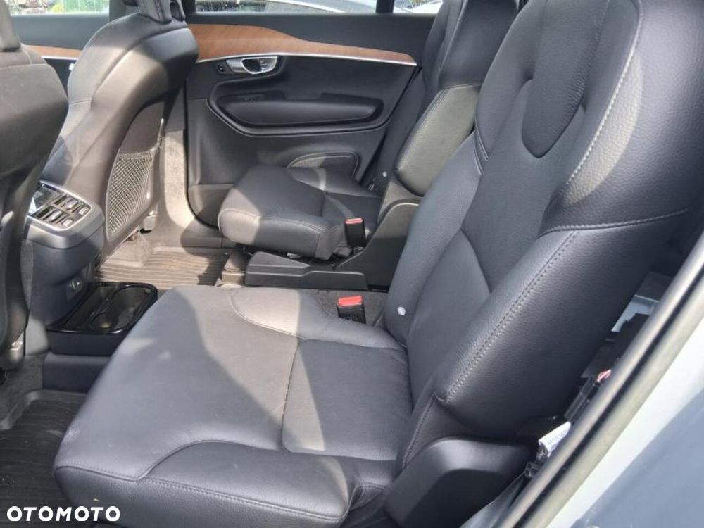 Volvo XC 90 - 33